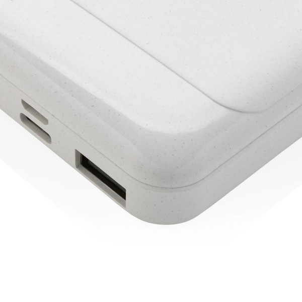 Powerbank 5000 mAh en plastique recyclé RCS avec câble de chargement en TPE recyclé