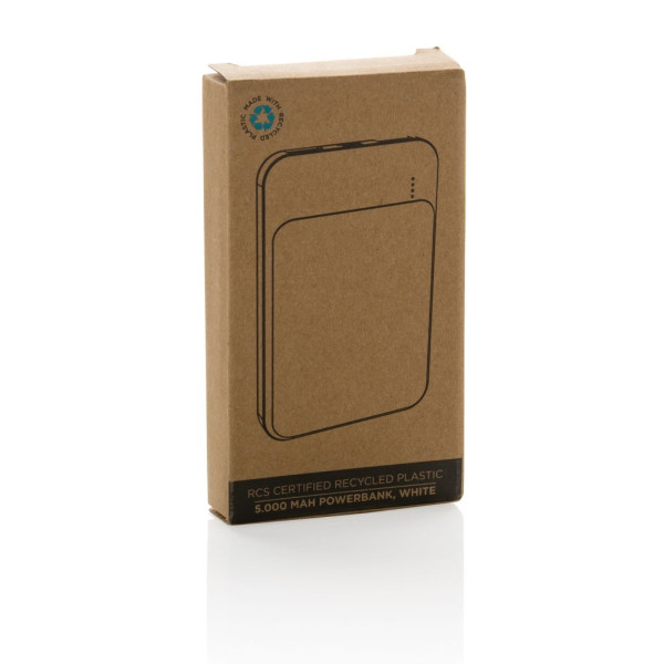 Powerbank 5000 mAh en plastique recyclé RCS avec câble de chargement en TPE recyclé