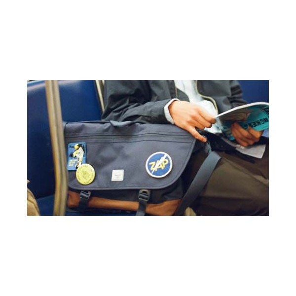Sacoche à bandoulière Herschel Cove recyclée de 22,5 L Personnalisable | BCM Goodies