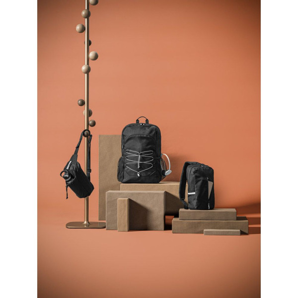 DELFOS POUCH. Sac de taille en 300D polyester recyclé et 600D polyester recyclé avec éléments réfléchissants