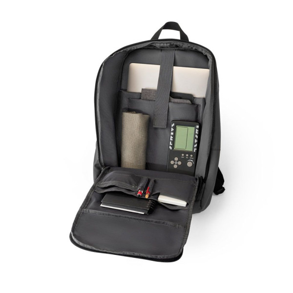 TOULON. Sac à dos pour ordinateur portable en polyester recyclé 600D haute densité 16