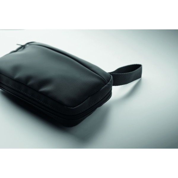 Trousse de toilette en 600D RPET avec revêtement PU - BCM Goodies