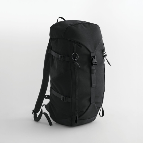 Sac à dos Active Outdoor 30L personnalisé en polyester recyclé pour entreprises – BCM Goodies