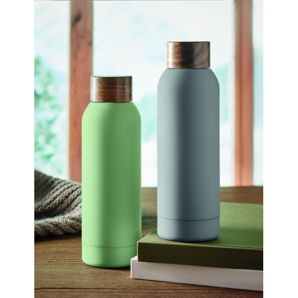Bouteille GEISER en acier inoxydable recyclé 700ml - Personnalisable pour événements d'entreprise