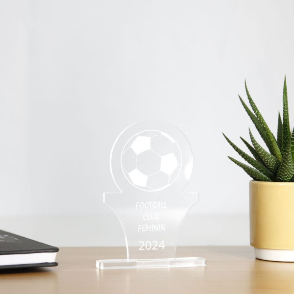Trophée en plexiglas personnalisé fabrication française – Récompense événementielle BCM Goodies