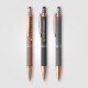 Stylo publicitaire Le Phoenix Softy Rose Gold Métallique avec stylet personnalisé gravure laser – BCM Goodies