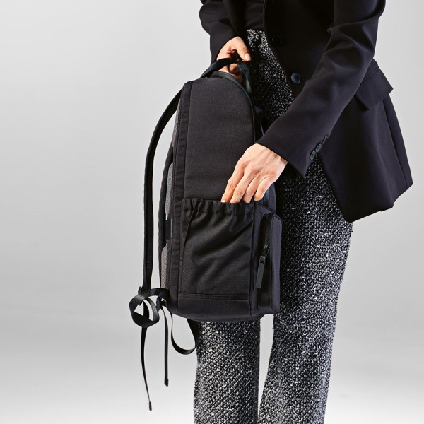 Sac à dos personnalisable Bucharest 18L en polyester recyclé – Idéal pour événements, cadeaux d’entreprise et welcome packs