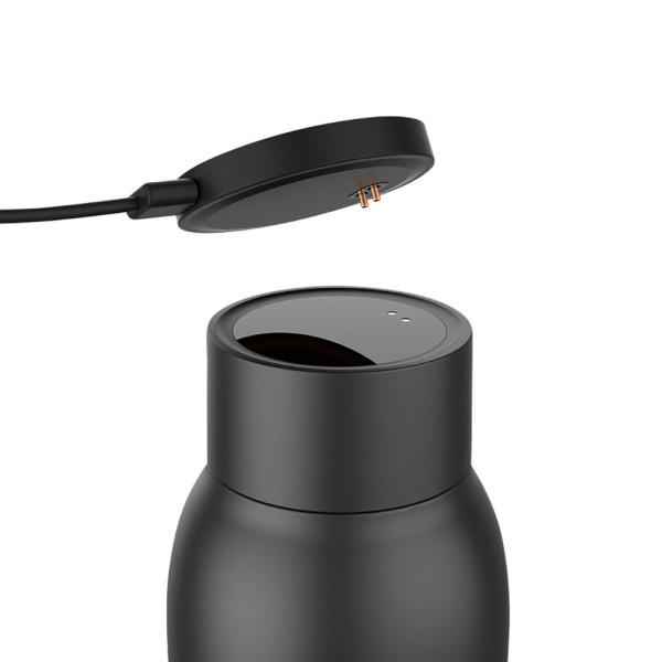 Bouteille isotherme personnalisable La Plata 650 ml en acier inoxydable recyclé avec affichage LED et recharge USB-C – BCM Goodi