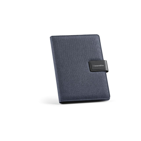 Conférencier personnalisable Tolstoy A5 en rPET avec bloc-notes FSC et fermeture magnétique – Objet publicitaire pour entreprise