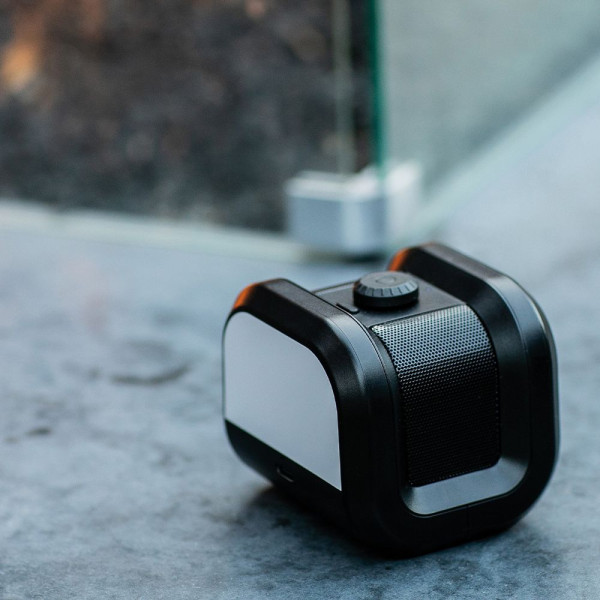 Boomz Speaker personnalisable – Haut-parleur publicitaire pour communication d’entreprise B2B