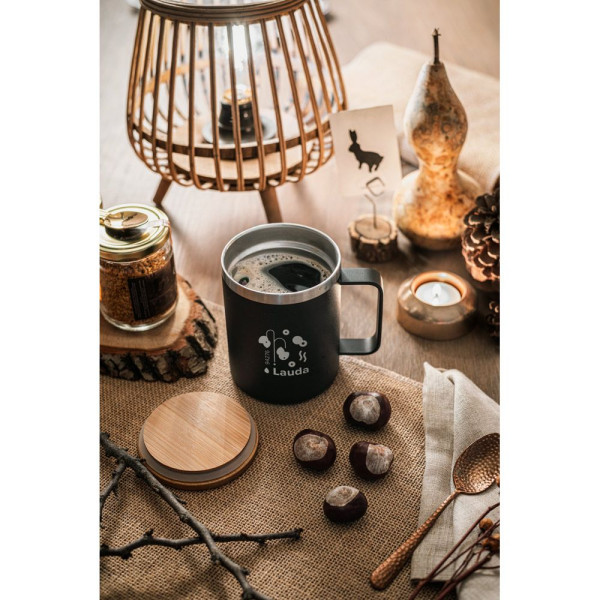 Mug LAUDA en acier inoxydable recyclé 420 mL avec couvercle en bambou - Objet publicitaire durable et personnalisé