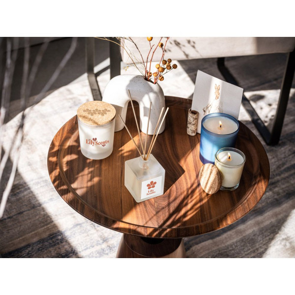 Bâtons de diffusion YEUN. dans des bouteilles en verre - Objets publicitaires pour entreprises | BCM Goodies
