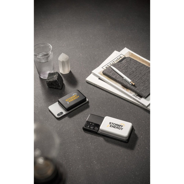 Batterie nomade magnétique AMPERE 10 de 10 000 mAh avec chargeur sans fil ultrarapide de 15 W en ABS recyclé - BCM Goodies