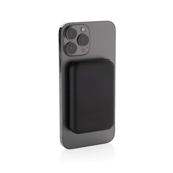 Powerbank 5000mAh et 5W en plastique recyclé RCS Stellar - Accessoire pratique et écologique | BCM Goodies