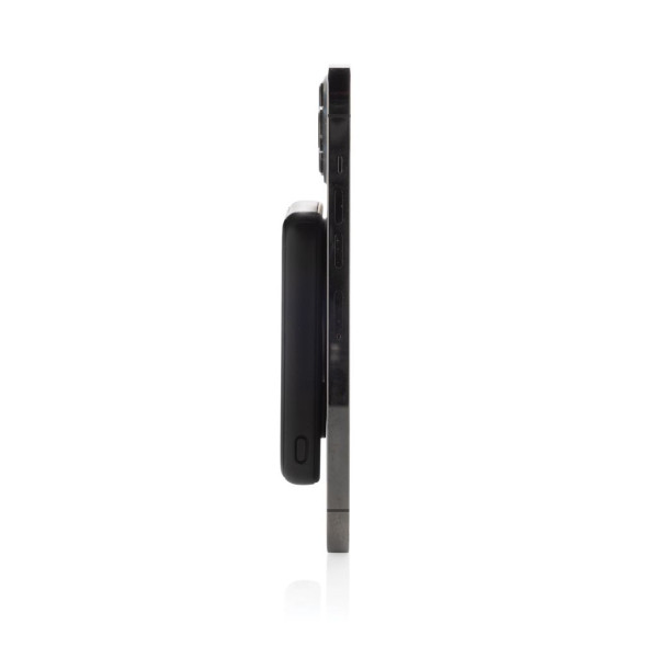 Powerbank 5000mAh et 5W en plastique recyclé RCS Stellar - Accessoire pratique et écologique | BCM Goodies
